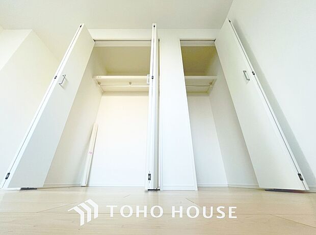 「収納豊富。」収納の多さも魅力です。使い勝手の良い収納を豊富に設置しております。居住スペースを充分に確保することができる為、ゆとりある室内で、ゆっくりとご寛ぎいただけます。