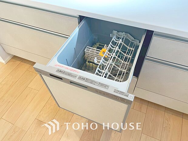 通常の手洗いでは使用出来ないほど高温のお湯や高圧水流を使うことにより汚れを効果的に落とすことができる。殺菌効果が非常に高く哺乳瓶などを使う家庭で需要が高く大変便利。