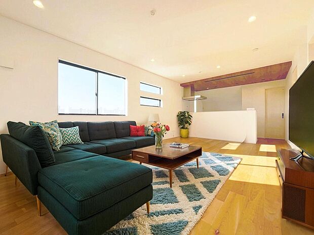 「リビングダイニング」(画像内の家電・家具等はCGです。本物件には付帯されません)