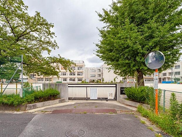 松戸市立北部小学校まで約892m。