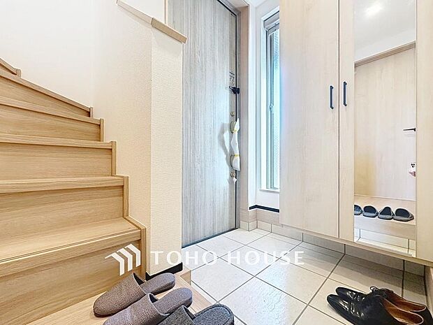 「玄関」「ただいま」・「おかえり」。新居で交わす家族同士の何気ないやり取りがただ何となく嬉しいんです。自分のお家を手に入れた事の喜びが感じられるお客様からの素敵なエピソードです。