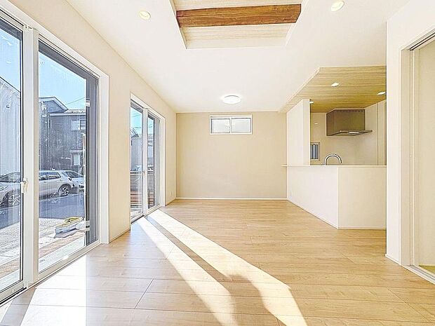 「16.6帖。ゆとりのLDK。。」広々約16帖のLDK。家族団らんの場やソファーでゆっくりとくつろぐスペースにオススメです。