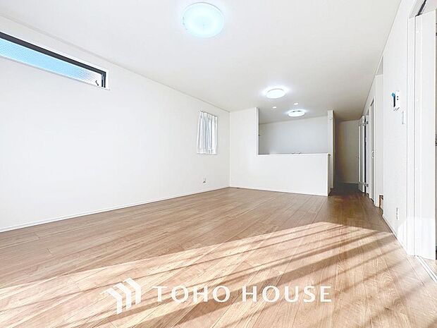 「自分らしい家造りを楽しめる」落ち着いたカラーコーディネートの室内。インテリアやファブリックで、オーナー様好みのテイストデザインを取り入れて頂けます。