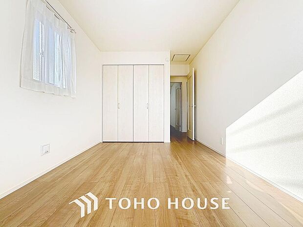 「フレキシブルに使えます」書斎としても、趣味やくつろぎのスペースとしてお使いいただけます。家族と一緒に楽しい時間を過ごす中にも、一人でくつろげる時間と場所は特別なものになります。