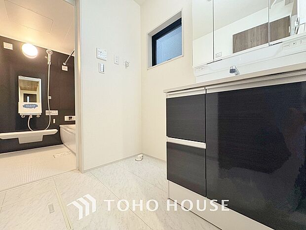 平日の朝であっても、落ち着きとくつろぎを感じられる。時間に余裕とゆとりを持たせます。