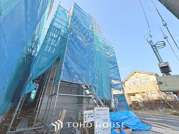 「外観」住まい探しは街探し。みんなが街探しのポイントにしているのは何。 第1位は過半数が支持した納得の 「交通の利便性」。続いて3割以上の人が「住環境」と「公園、緑地の充実」です。