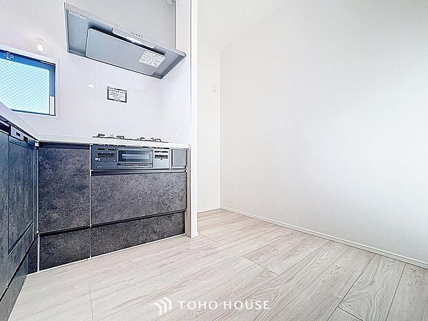 「家事時短に繋がる食洗機。」効率よくお料理ができるコンロ・収納を完備したシステムキッチン。確かな機能性を実感頂けます。