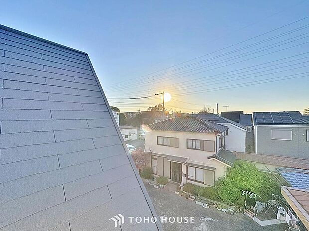 「眺望」穏やかな街並みを一望しながら、爽やかな風と柔らかく降り注ぐ陽光を感じて頂けます。心地良い開放感が暮らしにゆとりと充足感をもたらします。