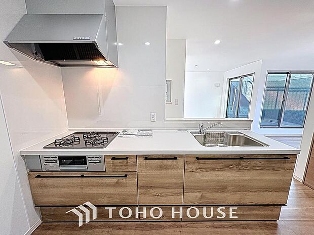 「家事時短に繋がる食洗機。」効率よくお料理ができるコンロ・収納を完備したシステムキッチン。確かな機能性を実感頂けます。