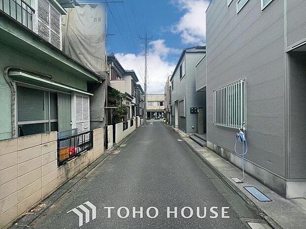 「前面道路」東側 約4m 私道