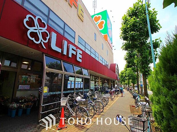 ライフ鹿骨店まで約923m。