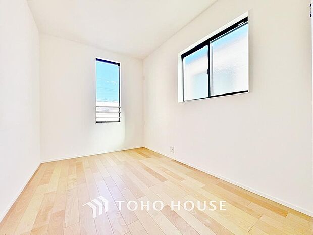 「二面採光・通風良好◎」居室に窓が2ヶ所あるので、明るさの確保と、風の通り道ができることで換気のしやすいお家になっています。