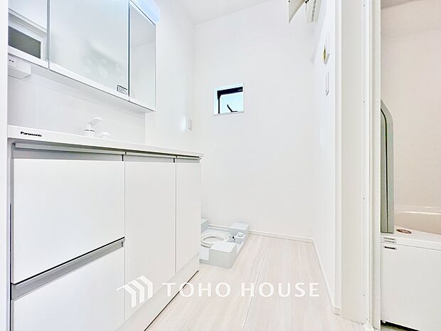 「シャワー機能付き洗面台」