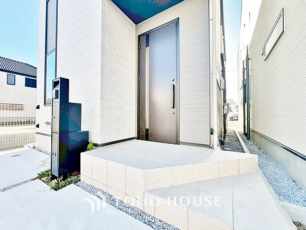 「防犯・断熱仕様玄関ドア」