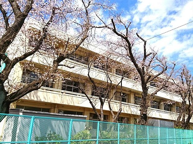 船橋市立中野木小学校まで約500m。