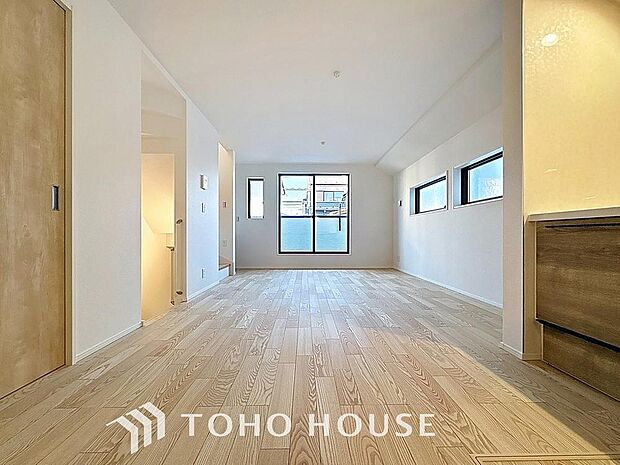 「寛ぎの空間リビング」毎日過ごす場所だからこそ、飽きのこないデザインが大事。本当に欲しい「寛げる空間」を実感して頂けます。