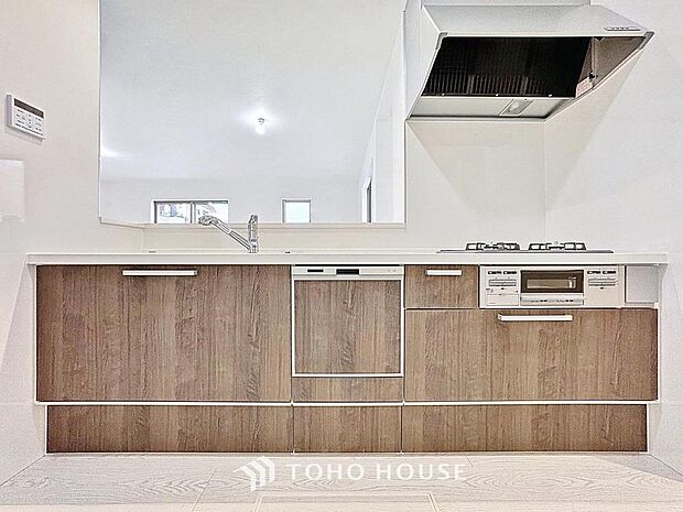 「家事時短に繋がる食洗機。」食洗機付きキッチンです。洗い物の手間を減らすことでご家族での会話も増え楽しい新生活の始まりです。