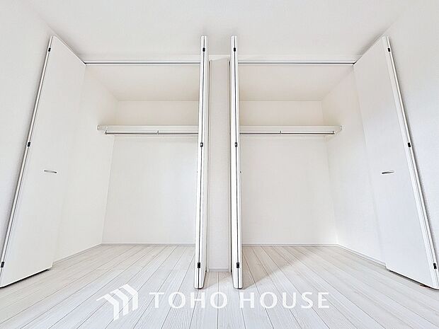 お子様のおもちゃやゴルフバック等、大きなお荷物をお持ちの方や、お荷物が多い方でも安心のスペースです。