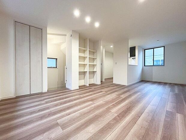 「約18.9帖のLDK。」毎日過ごす場所だからこそ、飽きのこないデザインが大事。本当に欲しい「寛げる空間」を実感して頂けます。