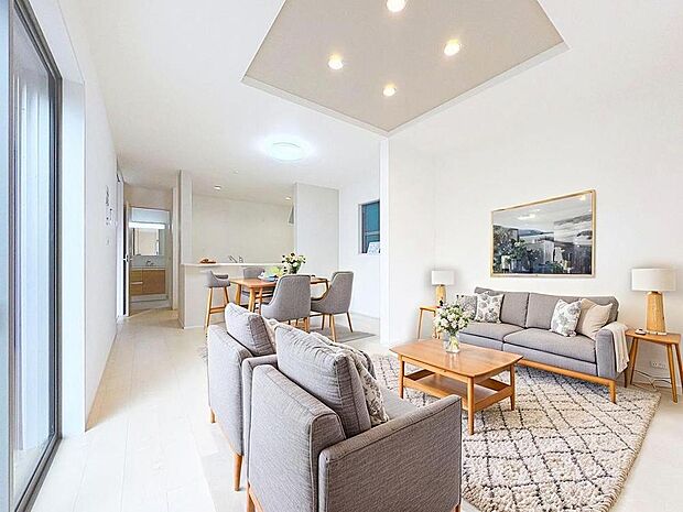 「開放感に満たされる。家族の和み空間」家族だんらんの時間が自然と増えそうなこだわりの空間です。(画像内の家電・家具等はCGです。本物件には付帯されません。)