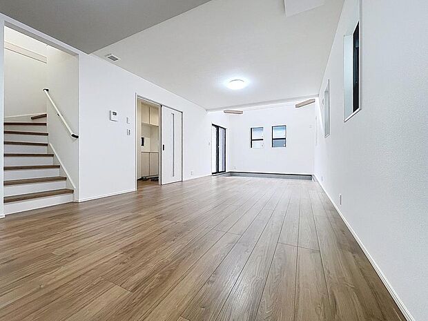 「自分らしい家造りを楽しめる」落ち着いたカラーコーディネートの室内。インテリアやファブリックで、オーナー様好みのテイストデザインを取り入れて頂けます。