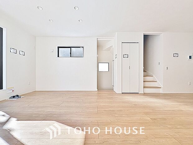 造りこんだ空間演出の妙が生み出す光と質のハーモニーはこの住宅のクオリティの良さを実感させてくれます。