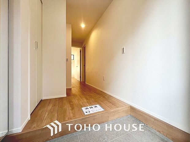 ダウンライトを使用しお洒落に演出。帰りたくなる家をテーマに設計。いつも「人」と「家」の間に・・・。