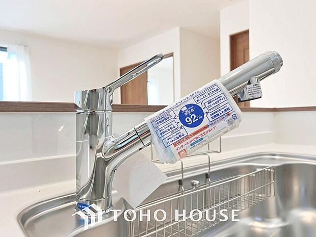 クリアな水が毎日使え、見た目にもスマートな浄水器一体型。お米を炊いたりする際には浄水機能をつかうこともできて、人気の商品です。