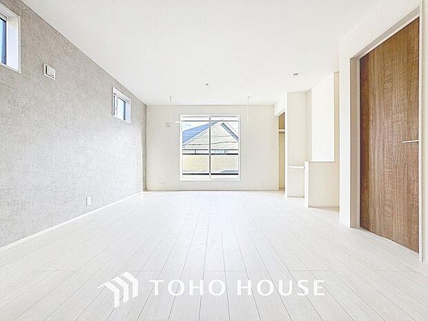 「フレキシブルに活用できる居室。」家族構成によって、将来的に2部屋に分けてお使い頂けます。時が経ち、ニーズが変わってもフレキシブルに活用頂けます。