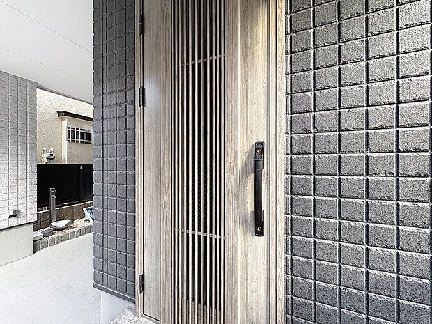 防犯・断熱仕様玄関ドア