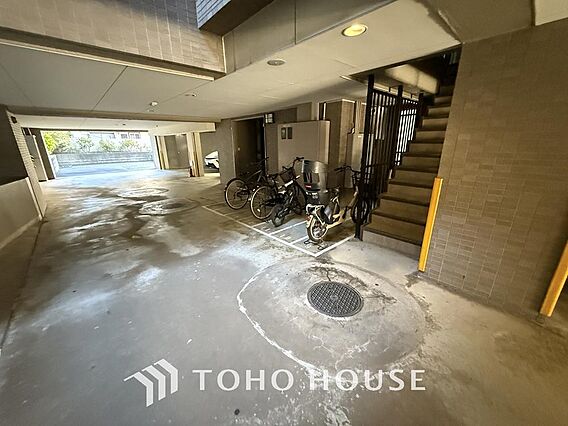 「駐輪場」共用...