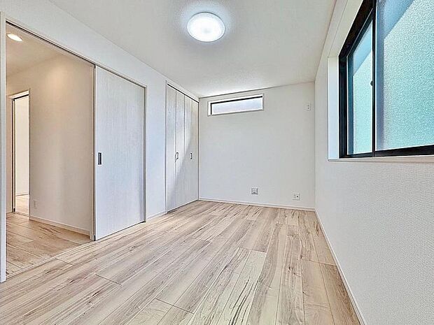 「心地よい空間」ほっと一息つけるような、安心して寛げる雰囲気の空間です。シンプルな内装は、時が経ちニーズが変わっても、フレキシブルに活用頂けます。