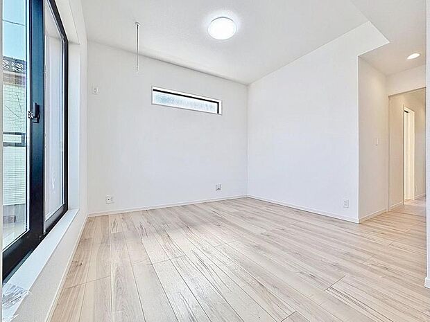 「フレキシブルに使えます」書斎としても、趣味やくつろぎのスペースとしてお使いいただけます。家族と一緒に楽しい時間を過ごす中にも、一人でくつろげる時間と場所は特別なものになります。