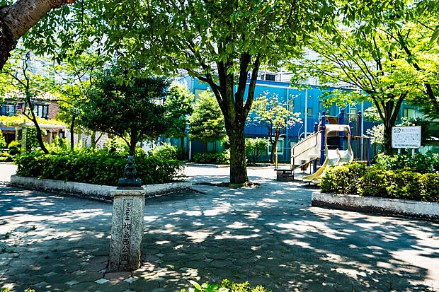 梅島西公園まで約1292m