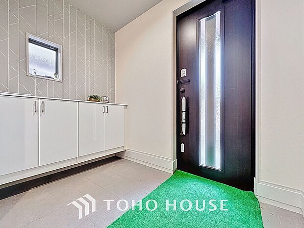 ダウンライトを使用しお洒落に演出。帰りたくなる家をテーマに設計。いつも「人」と「家」の間に・・・。