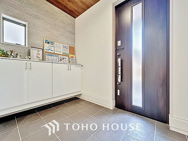 ダウンライトを使用しお洒落に演出。帰りたくなる家をテーマに設計。いつも「人」と「家」の間に・・・。