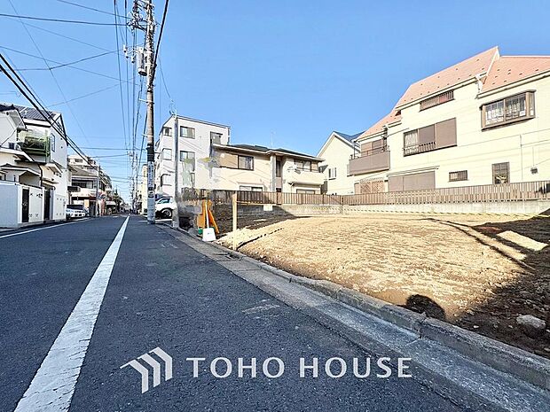 「前面道路含む現地」前面道路：南西5.4ｍ