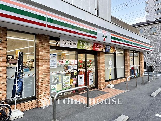 セブンイレブン足立東綾瀬店まで約176m。