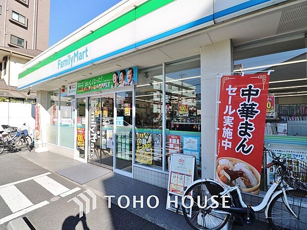 ファミリーマート加平インター店まで約384m。