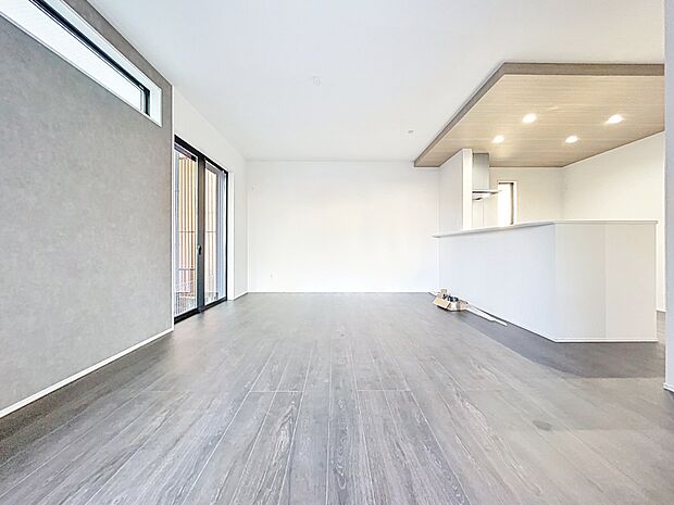 「リビングダイニング」