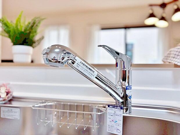 クリアな水が毎日使え、見た目にもスマートな浄水器一体型。お米を炊いたりする際には浄水機能をつかうこともできて、人気の商品です。