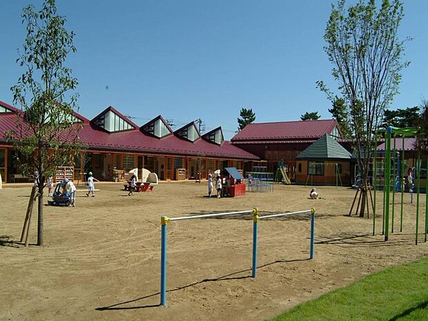 日出学園幼稚園まで約400m。