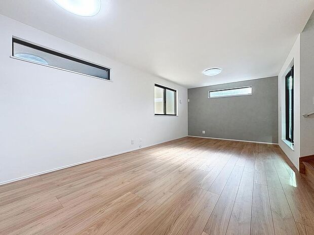 「クロスで造るお洒落な空間。」おしゃれなアクセントクロスで、インテリア性の高い空間へ。デザインや色味をプラスすることで、上品な印象のお部屋に仕上がっております。