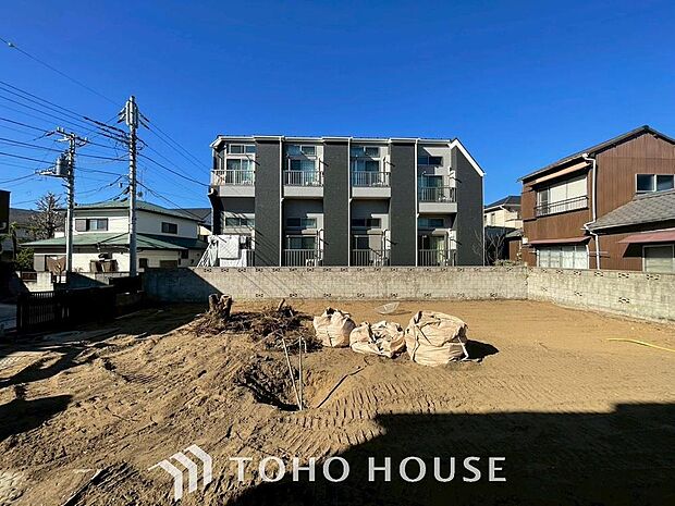 「現況」物件の陽当りや通風・仕様設備やお部屋の大きさの比較、近隣・周辺環境や街並みなど、資料には掲載していない情報が現地にはたくさんあります。　是非一度、現地をご確認ください。