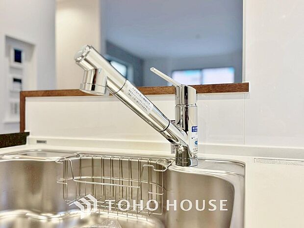 クリアな水が毎日使え、見た目にもスマートな浄水器一体型。お米を炊いたりする際には浄水機能をつかうこともできて、人気の商品です。