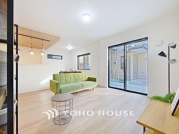 「19.7帖。ゆとりのLDK。。」広々約19帖のLDK。家族団らんの場やソファーでゆっくりとくつろぐスペースにオススメです。