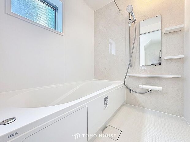 「一日の疲れをリフレッシュ。快適バスルーム。」癒しの空間バスルームです。天気に左右されずに洗濯物を乾かせる、浴室乾燥機・オートバス機能付きです。