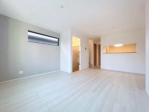 「寛ぎの空間リビング」毎日過ごす場所だからこそ、飽きのこないデザインが大事。本当に欲しい「寛げる空間」を実感して頂けます。