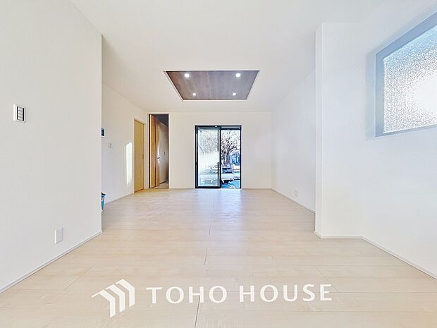 造りこんだ空間演出の妙が生み出す光と質のハーモニーはこの住宅のクオリティの良さを実感させてくれます。