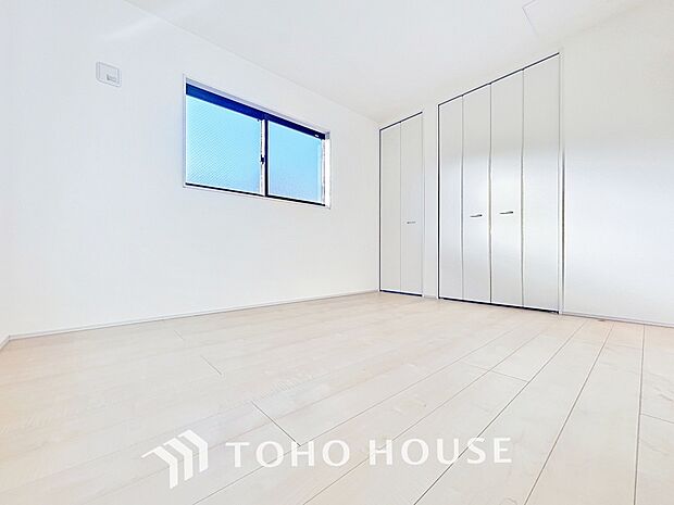 一日の疲れを癒やしてくれる主寝室。時を忘れて過ごす場所として過ごせるお部屋。